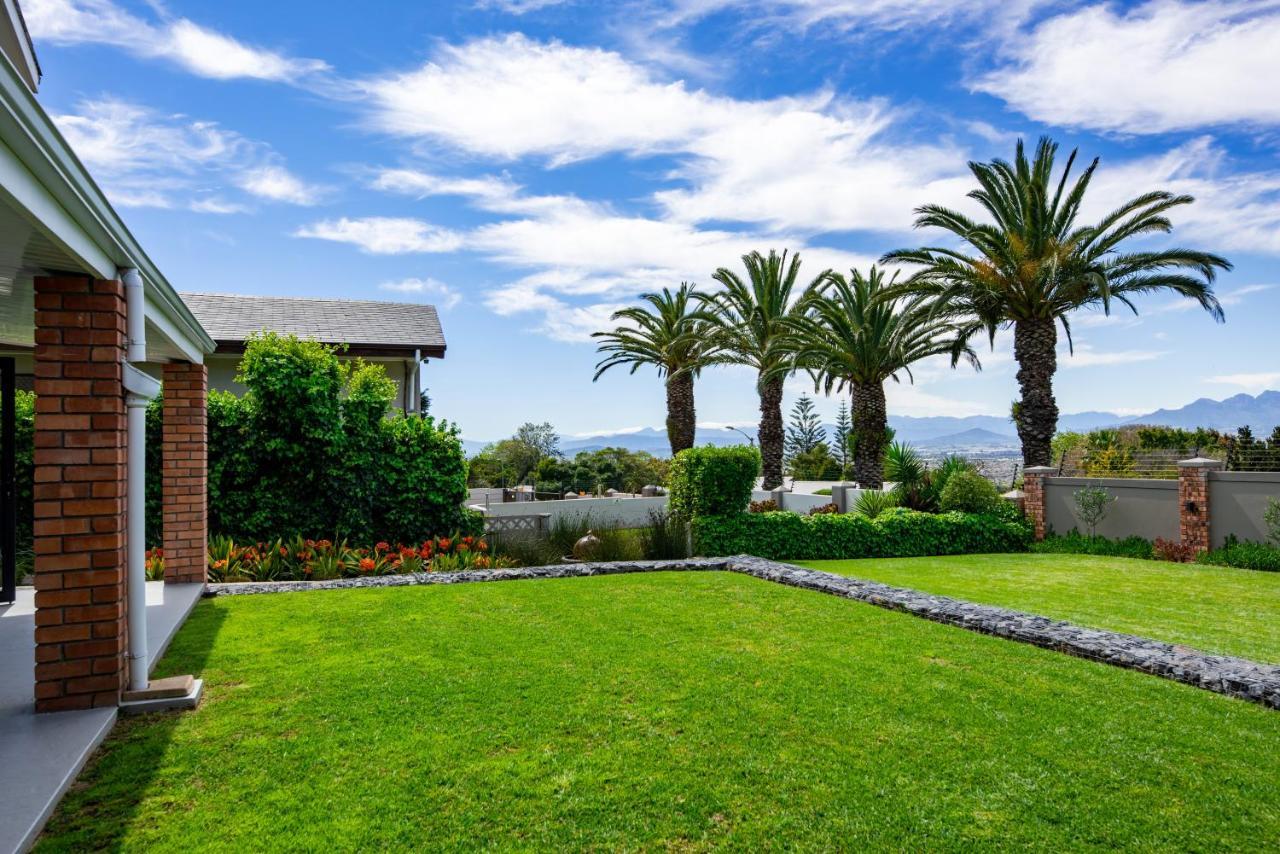 Four Palms Accommodation Durbanville Buitenkant foto