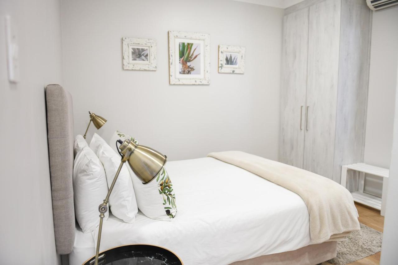 Four Palms Accommodation Durbanville Buitenkant foto
