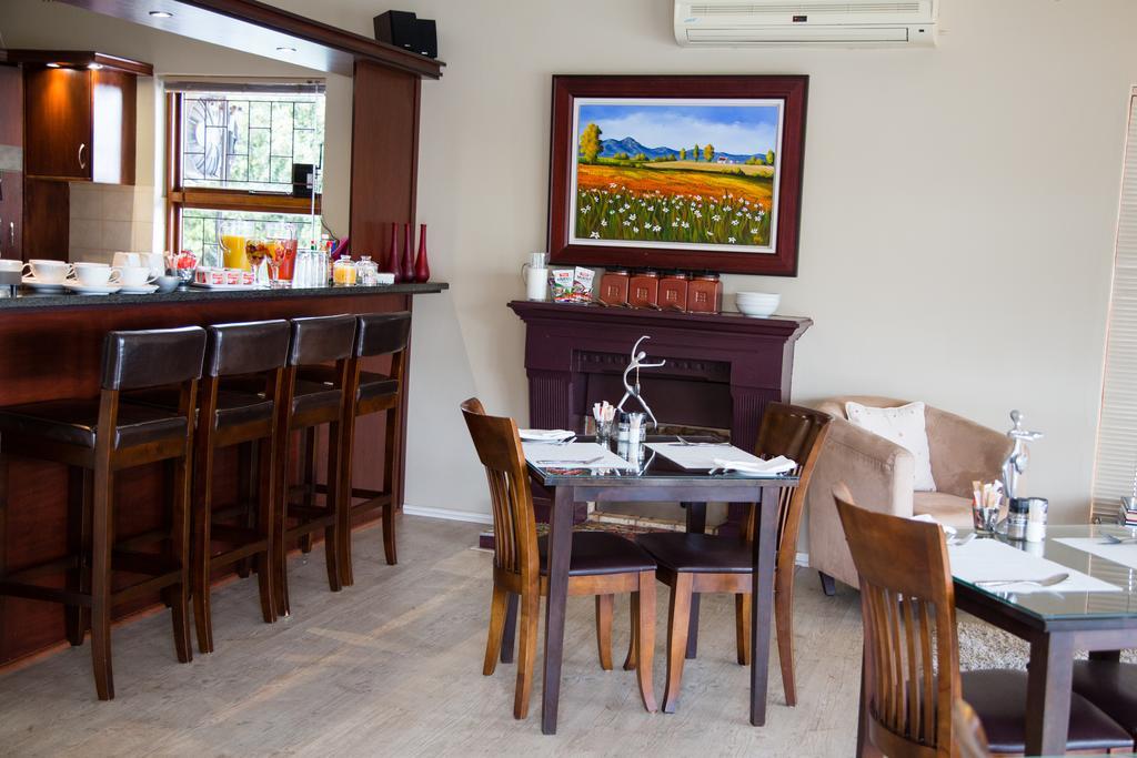 Four Palms Accommodation Durbanville Buitenkant foto