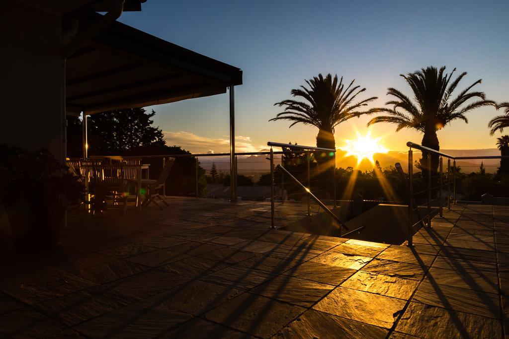 Four Palms Accommodation Durbanville Buitenkant foto