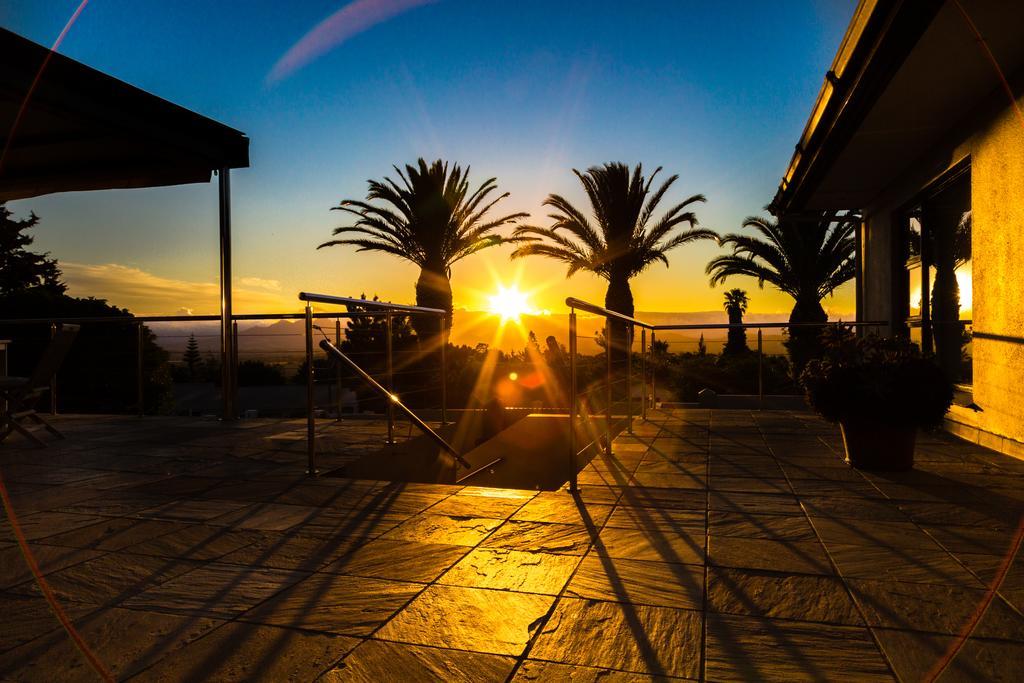 Four Palms Accommodation Durbanville Buitenkant foto