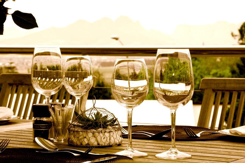 Four Palms Accommodation Durbanville Buitenkant foto