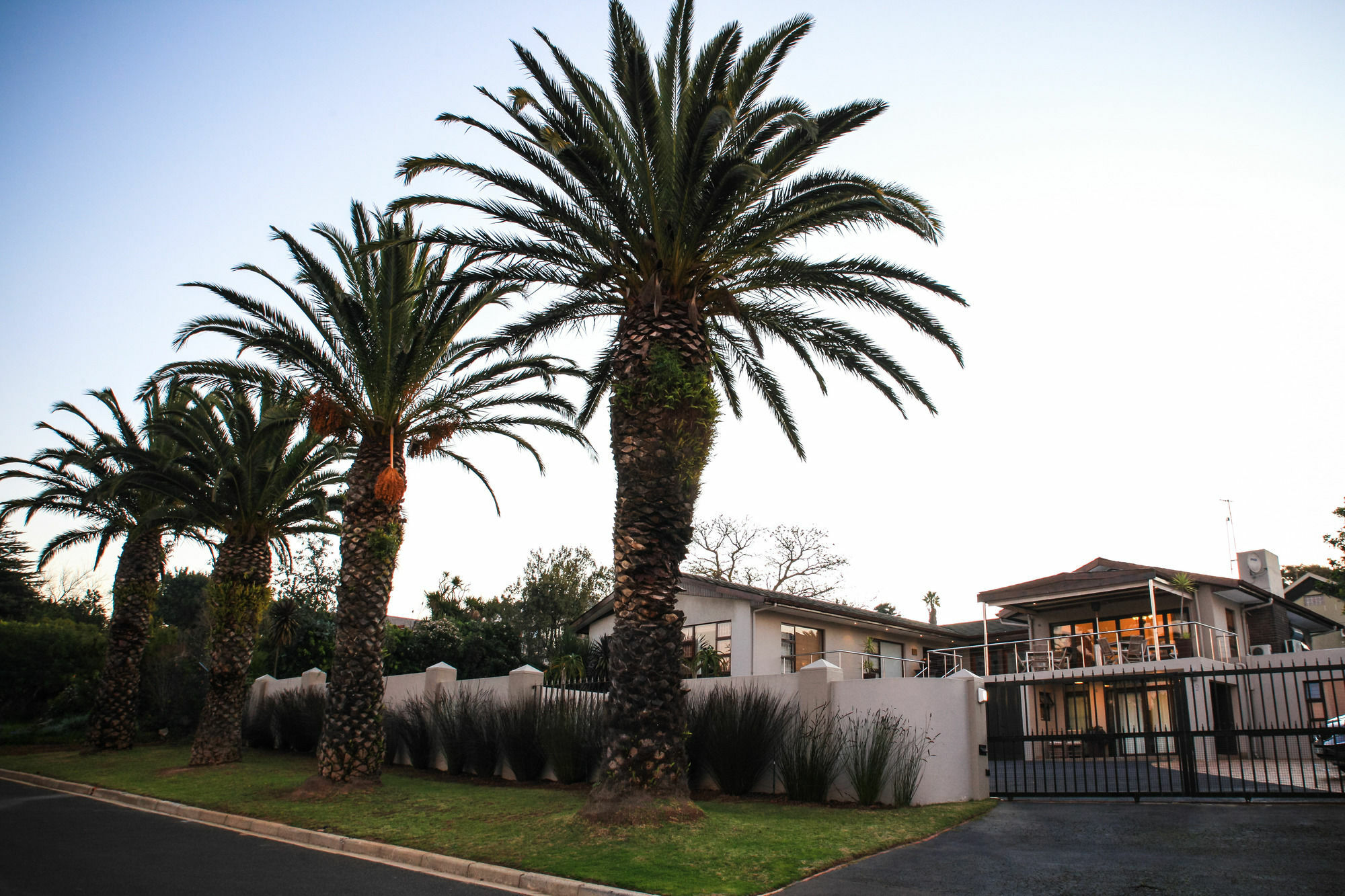 Four Palms Accommodation Durbanville Buitenkant foto